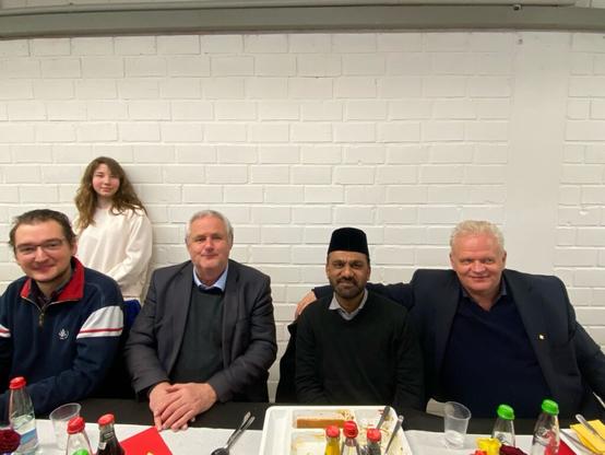 Detailansicht der Tafel mit fünf Personen, darunter unser Stadtrat Axel Baumbusch und Mitglied Florian Martens