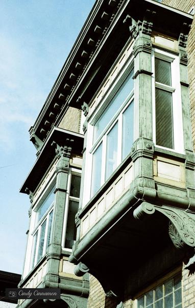 Architecture ancienne dans la ville de Québec. Photographie par Cindy Cinnamon