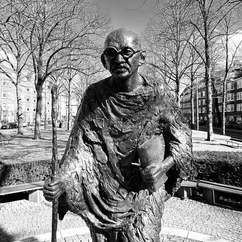 Ghandi, Churchill-laan.