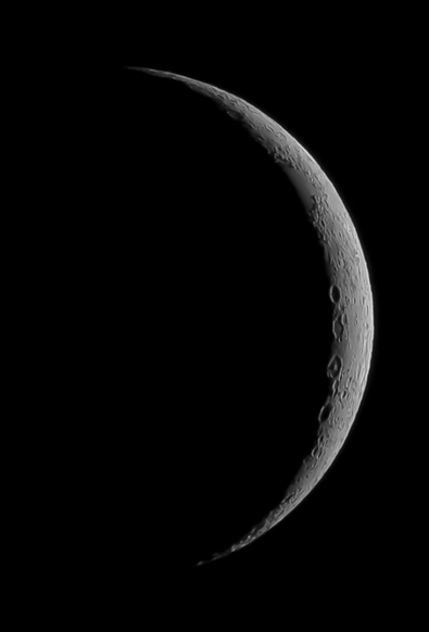 Otra foto de la Luna en fase creciente con el 8 por ciento de la superficie lunar iluminada.