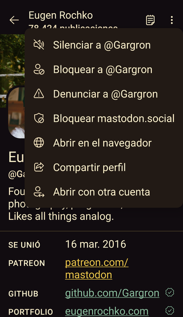 Diálogo en el que puedes silenciar, bloquear o denunciar un user, bloquear la instancia de ese user, entre otras opciones