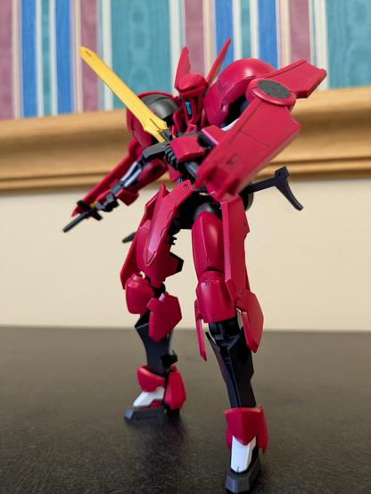 The HG Grimgerde standing in a defensive position