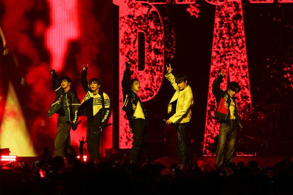 TOMORROW X TOGETHER、ヨーロッパ公演を盛況のうちに完走！ 会場では韓国語での大合唱 | RBB TODAY