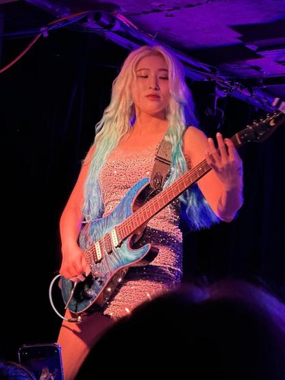 Hyunjung on the guitar