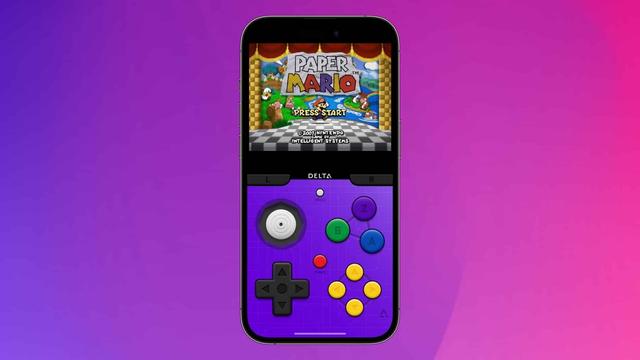 Lilafarbener Delta Emulator mit dem Spiel Paper Mario auf einem iPhone vor einem rosa-lila Farbverlauf im Hintergrund.