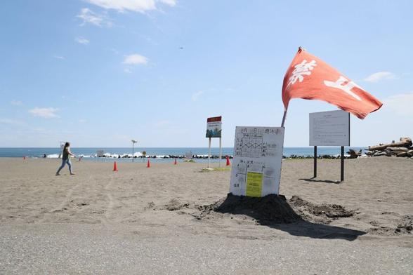Japan's tourism industry hit by cancellations after megaquake alert