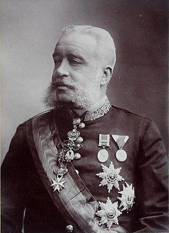 Fotografie des Außenministers Agenor Gołuchowski in UNiform mit Orden.