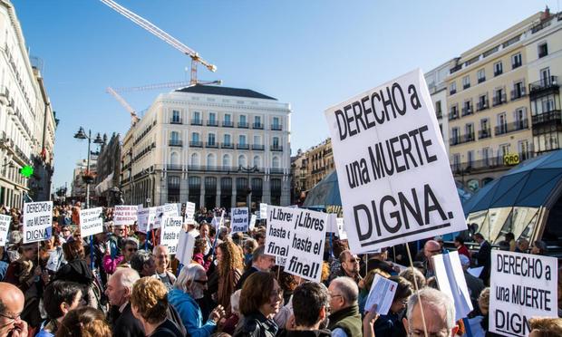 Manifestación a favor de la eutanasia en Madrid. (Getty Images)