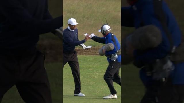 Tiger Woods vs. The Wind – Scorecard Chaos! 🌬️📝 #golf