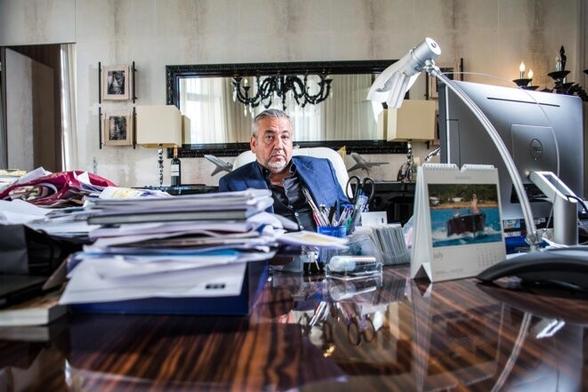 Michel+Ohayon+dans+son+bureau+à+Paris+en+2016.+©+Photo+Romain+Gaillard+/+REA