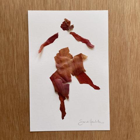 Artwork made from onion skins that depict a female figure dancing or frolicking about with a leg kicked up. She’ll be one of many works at the ‘What Holds Us’ group show.

Artists’ Reception 
Friday, 4/11
6-8 pm
Artists’ talk at 7 pm

Eastside Coffee Bar & Workspace
1315 SE 20th Ave
Portland, OR

#pdxevents #artshow #art #portland #oregonion 🧅🤍