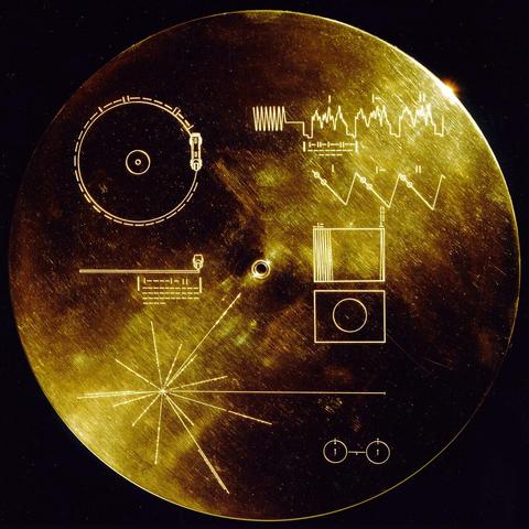Golden Record Daten/Tonplatte wie sie an den beiden Voyager-Sonden angebracht wurde.