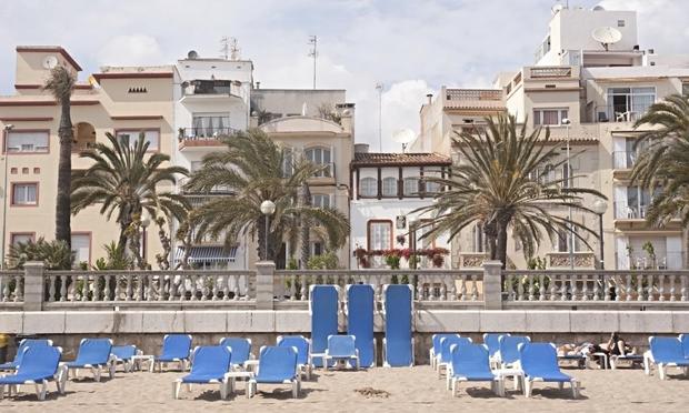Una imagen de archivo de una playa de Sitges (Tracy Packer vía Getty Images)