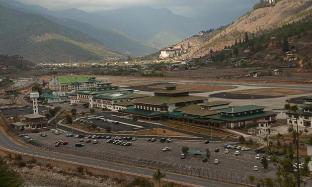 Aeropuerto Internacional de Paro en Bután (Chintamani Karambelkar)