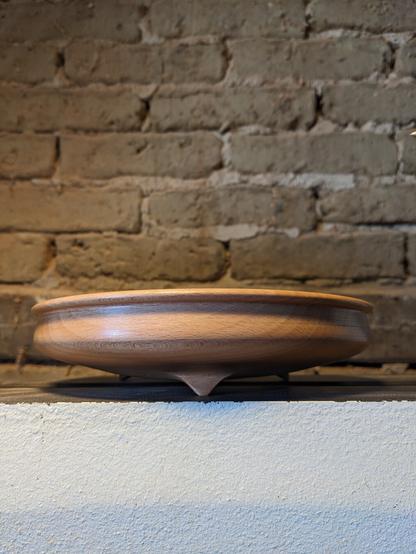 Drejet skål med fødder
___
Turned bowl with feet