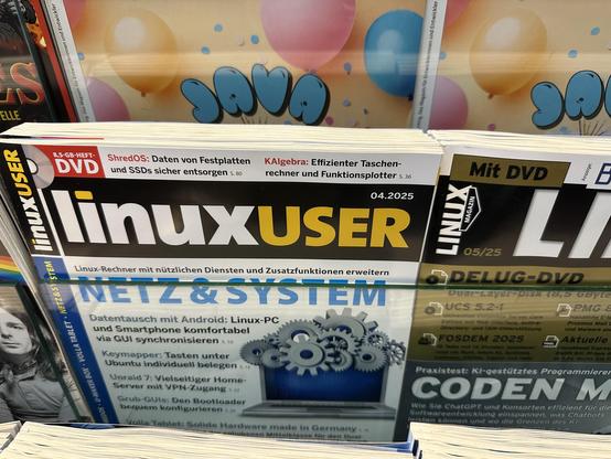 Coverfoto linuxuser mit eine DVD