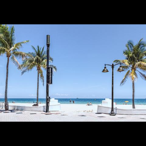 the beach and the sea of Fort Lauderdale in Florida , USA