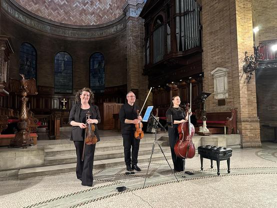 Trio Fadolín performing at Columbia University