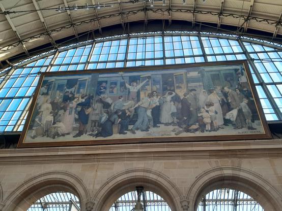 Peinture à l'entrée du hall de la gare de l'est représentant un départ de soldats lors de la 1ere guerre mondiale