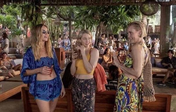 Leslie Bibb, Michelle Monaghan, and Carrie Coon in The White Lotus
