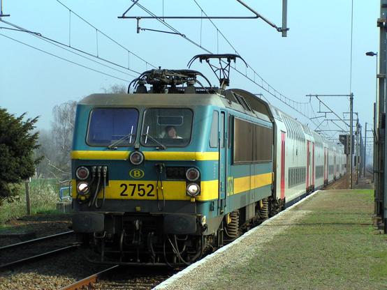 HLE 2752 + M6 - IC 2031 FN - FCR @FPH - avril 2005