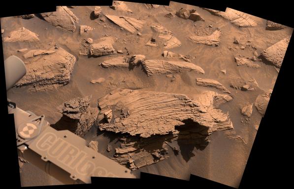MSL_-_Sol_4503_-_MastCam_(54438033857).jpg