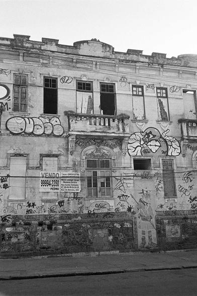 abandoned building, downtown rio