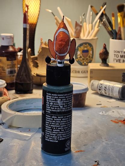 Front view of clownfish derigible.