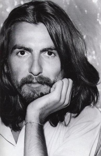 George Harrison: il Beatle silenzioso e il suono della ricerca