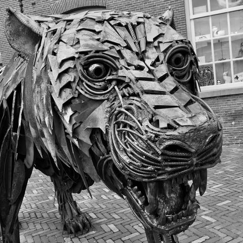 “Metal Beasts”, Neerlandiaplein.