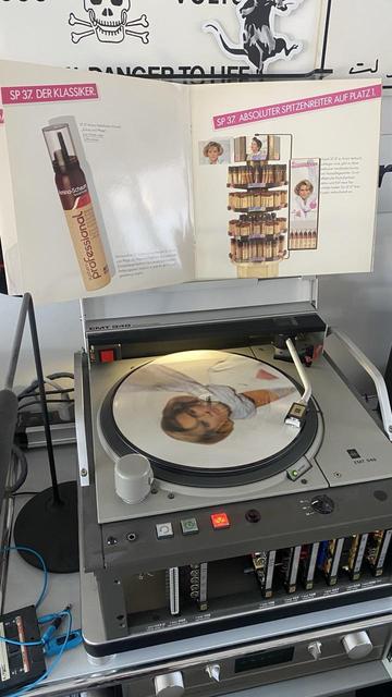 Vinyl Picture Disc auf einem Plattenspieler.