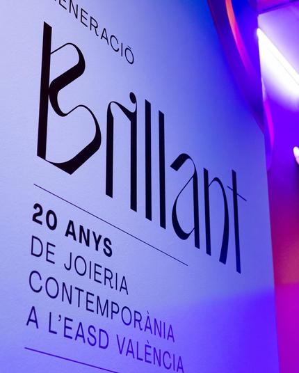 foto del cartel a la entrada de la exposición