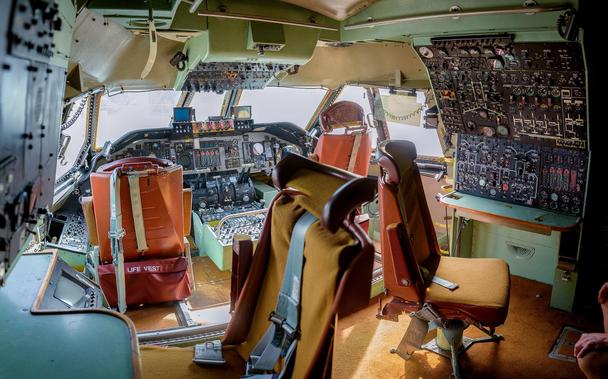 Kuiper_Airborne_Observatory_(KAO)_Demolition_(ACD24-0161-007).jpg