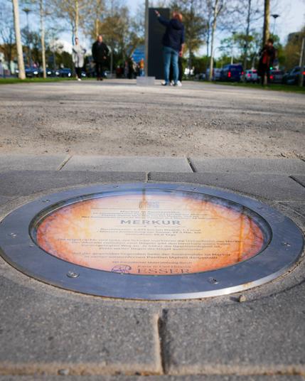 Die Scheibe des Planeten Merkur auf der neuen Planetenallee.