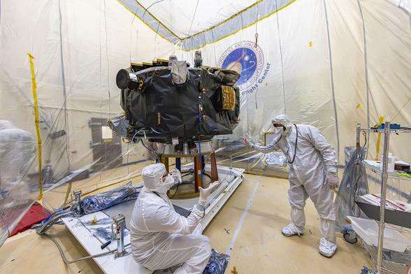 IMAP_Testing_and_Integration_at_NASA's_Goddard_Space_Flight_Center_(SVS14815_-_Lift_to_shipping_container_base-1038).jpg