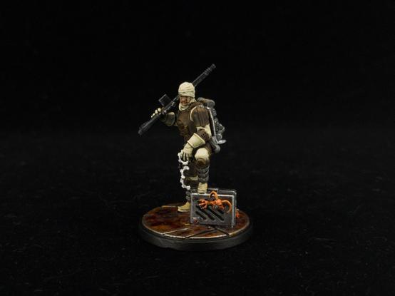 Dengar from the side showing armor and monkey-lizard details.