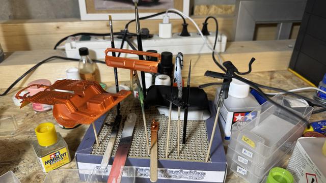 1970s Dodge Challenger parts by Revell in 1:24