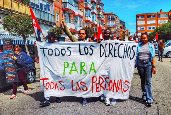 Imágenes de la manifestación

Texto de la pancarta

Todos los derechos para todas las personas