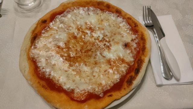 Pizza margherita