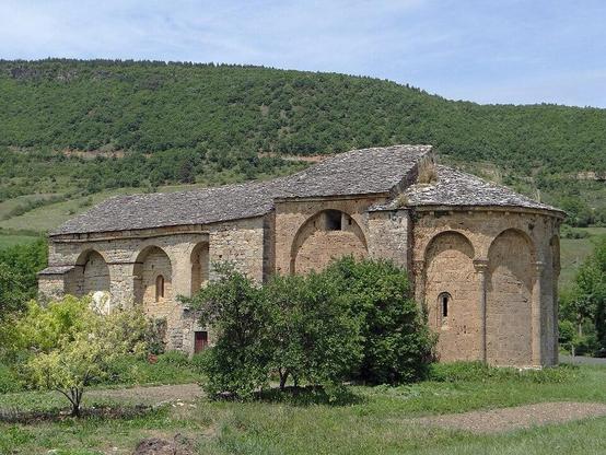 Ancienne chapelle de Saint-Martin-du-Vigan à #Nant (#Aveyron) Le premier monastère de Nant aurait été fondé au VIIe siècle par Saint-Amand, au Vican, puis reconstruit à la fin du Xe siècle huit cents mètres plu...
Suite 👉 https://monumentum.fr/monument-historique/pa00094087/nant-ancienne-chapelle-de-saint-martin-du-vigan
#Patrimoine #MonumentHistorique
Photo CC-BY-SA 4.0 : MOSSOT