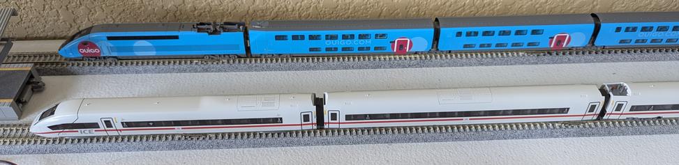 Kato 10-1763 OUIGO 10-Car Set

Kato 10-1512 ICE4