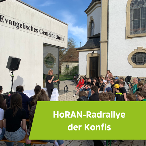 Abschlussandacht vor dem Gemeindehaus