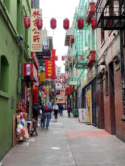 Happy Sunday, everyone - San Francisco Chinatown.