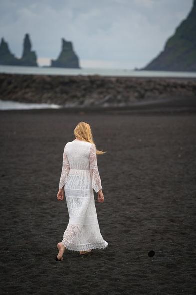 Black sand beach, Vik, Iceland !!