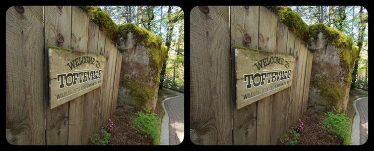 Sign reading "Welcome to Tofteville" at Enchanted Forest.