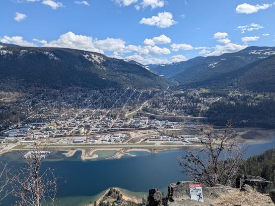 overview of 11k size Mountain town Nelson, BC on the lake
