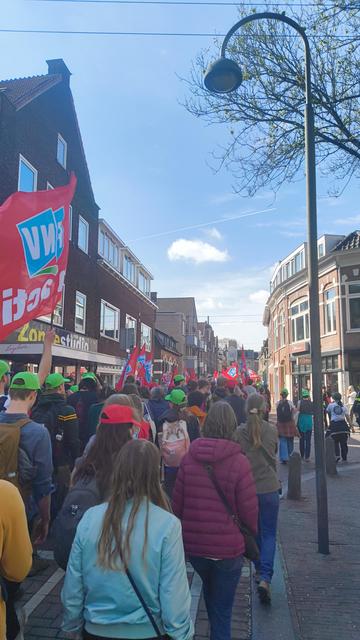 Protest march in wageningen against the budget cuts