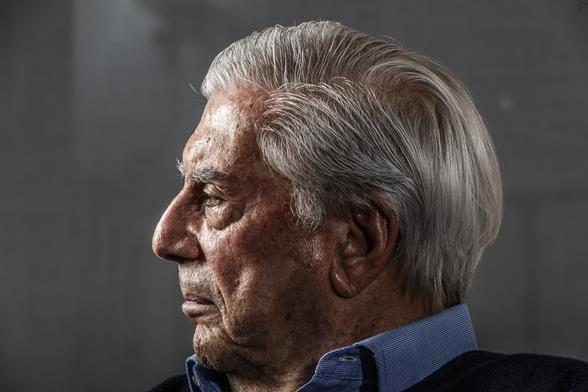 Hemos perdido en la Real Academia Española a un compañero amable y generoso. Inolvidable. Buen conversador, siempre preocupado por la libertad individual y enemigo acérrimo de los nacionalismos de cualquier clase