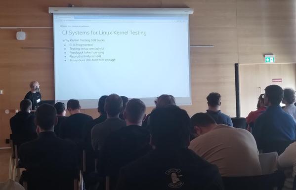 Anders showing a slide in front of the audience