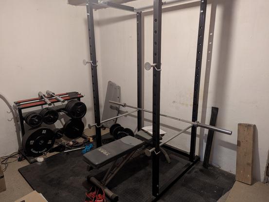The more or less tidy squat rack area